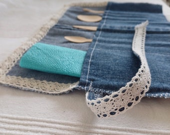 Upcycling denim cutlery roll // Practical and sustainable Christmas gift // Plastic-free at markets and festivals // Zero Waste