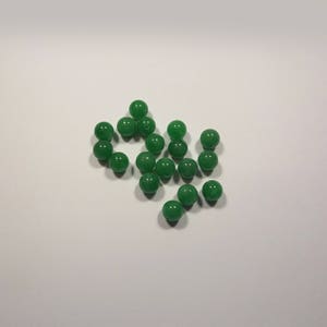 Set of 6 x 9 mm green jade round beads