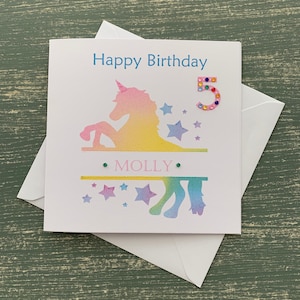 Carte d’anniversaire de Joyeux anniversaire licorne pour enfants, avec âge et nom personnalisés