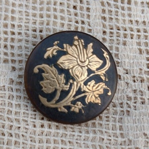 Vintage Damascene Amita style wooden button, brass inlay, lily flower