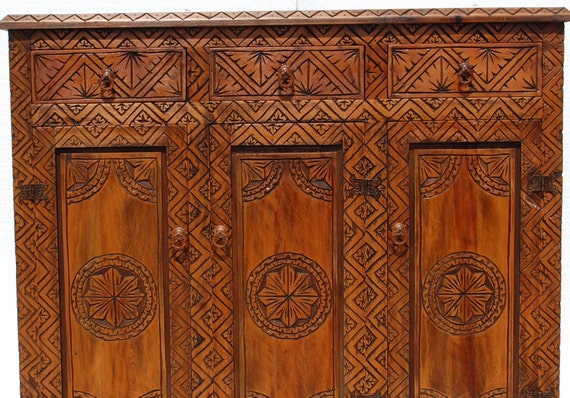 Mueble madera tallada de cedro morisco hecho a mano cómoda - Etsy España