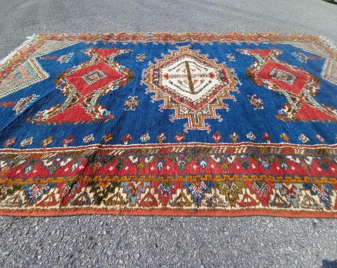 100” x 50” vintage rug handwoven moroccan carpet for living room area or bedroom bohemian rustic berber rug African motifs and patterns