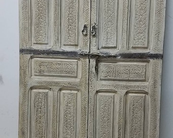 White old moroccan riad bedroom double door handmade indoor harem vintage closet door wooden wardrobe middle eastern double door