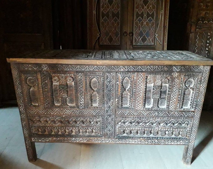 Vintage wooden touareg african nomad sahara chest ethnic handmade wooden bedroom wedding tradition gift tribal dowry chest ethnic furniture