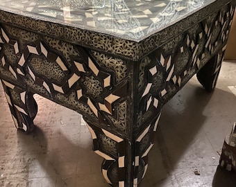 Moroccan Vintage white bone and metal table handmade moorish bone artwork table living room bedroom indoor arabian furniture