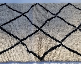 wool vintage rug handwoven berber floor area carpet  floor  or bedroom Berber beni ourain argyle pattern ethnic weaving