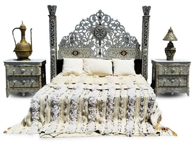 A conversation piece Royal Vintage White shell syrian mother of pearl headboard bed nightstand for bedroom inlaid moroccan furniture decor
