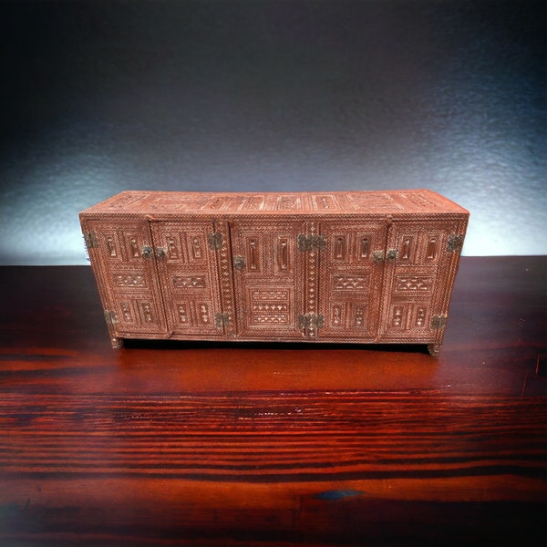 Vintage wooden african chest moroccan buffet give your bedroom furniture a touareg nomad touch ethnic tribal home unique decor wedding gift