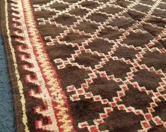 Silky Vintage taznakht rug collection piece low pile hanging wall moroccan berber handwoven carpet for connoisseur rug for bedroom