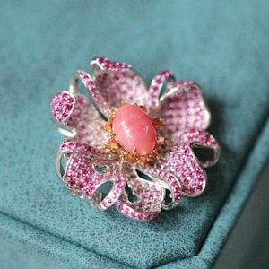 1.81carat Queen Conch Pearl & Yellow Diamond Pink Sapphire Pendant ...