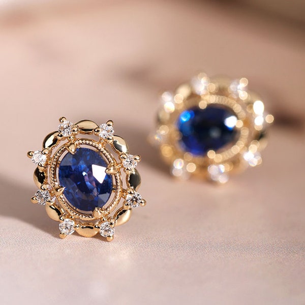Natürliche königsblaue Saphir- und Diamant-Ohrringe aus 18 Karat Gold, viktorianische Saphir-Ohrringe im Ovalschliff, blaue Edelstein-Ohrstecker