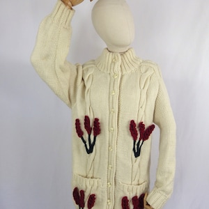 Vintage Wool Cable Knit Cardigan: Floral Applique, Pockets (UK Size 14)
