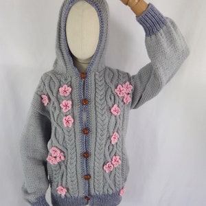 Vintage Hand-Knitted Wool Cardigan: Chunky Cable Knit with Cherry Blossoms