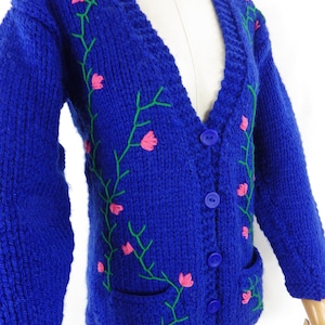 Vintage Hand-Knitted Floral Embroidered Wool Cardigan - Cottagecore S