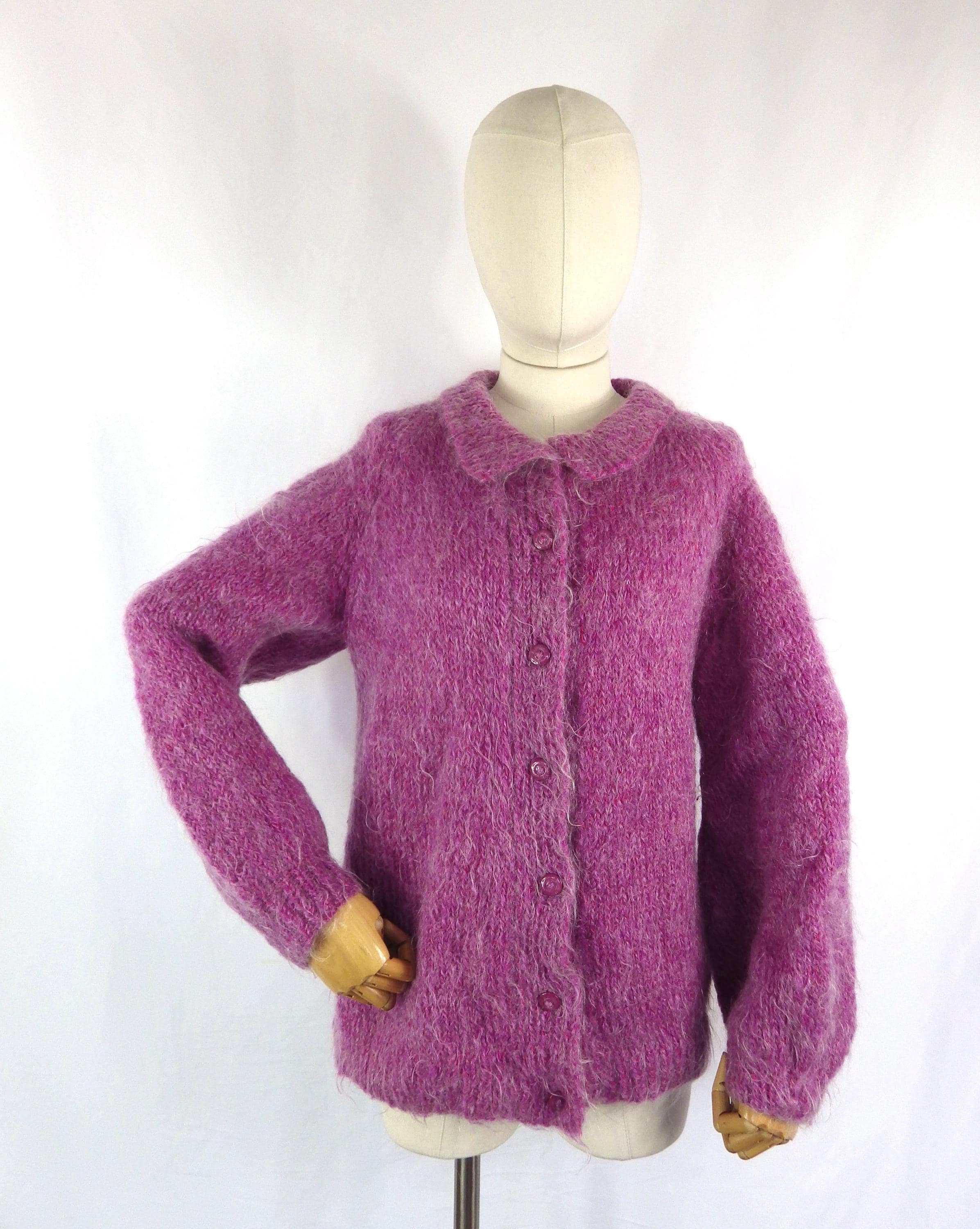 Cardigan Tricoté Main En Mohair - Rouge Rose Vif Atomique, Taille S, Vintage, Très Bon état