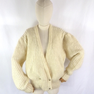 Vintage cream ivory mohair blend retro puff sleeve v neck cardigan Bust 45&quot; Size 16 UK M L Grace and Garbo relaxed fit classic versatile