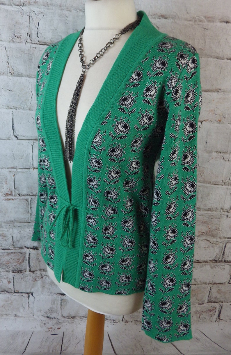 Quirky retro vintage cardigan bust 34 size 10 green white roses tie waist blogger Graceandgarbo Grace and Garbo
