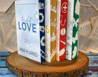 Twisted Series Special Edition (Twisted Love / Twisted Games / Twisted Hate / Twisted Lies) di Ana Huang: Custom Sprayed Edge Books