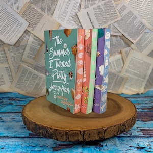 The Summer I Turned Pretty series by Jenny Han with Custom Stenciled & Sprayed Edges
