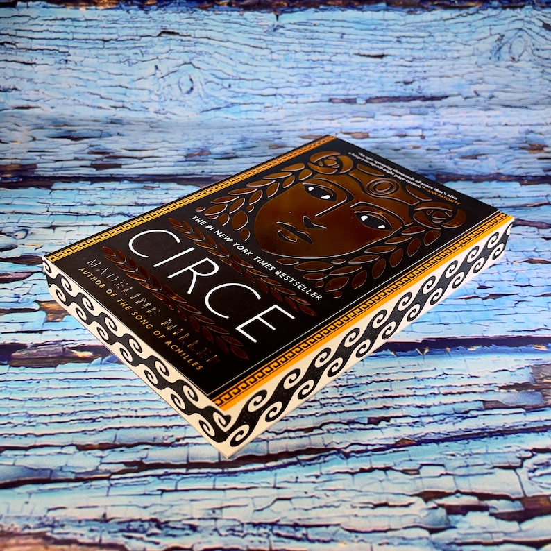 Circe Special Edition by Madeline Miller: Custom Sprayed Edges Book (Paperback)