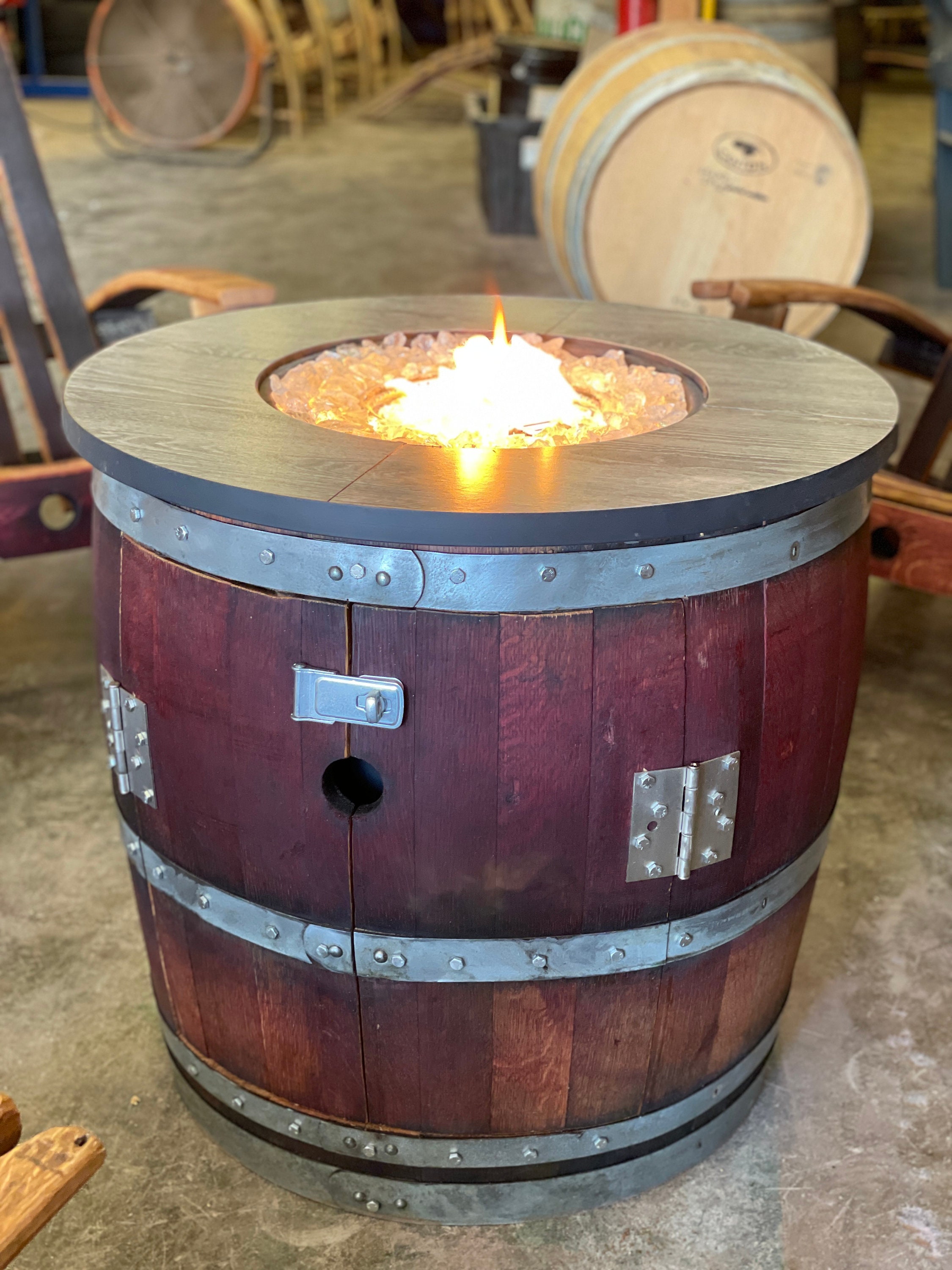 Table de feu foyer extérieur en forme de baril de vin