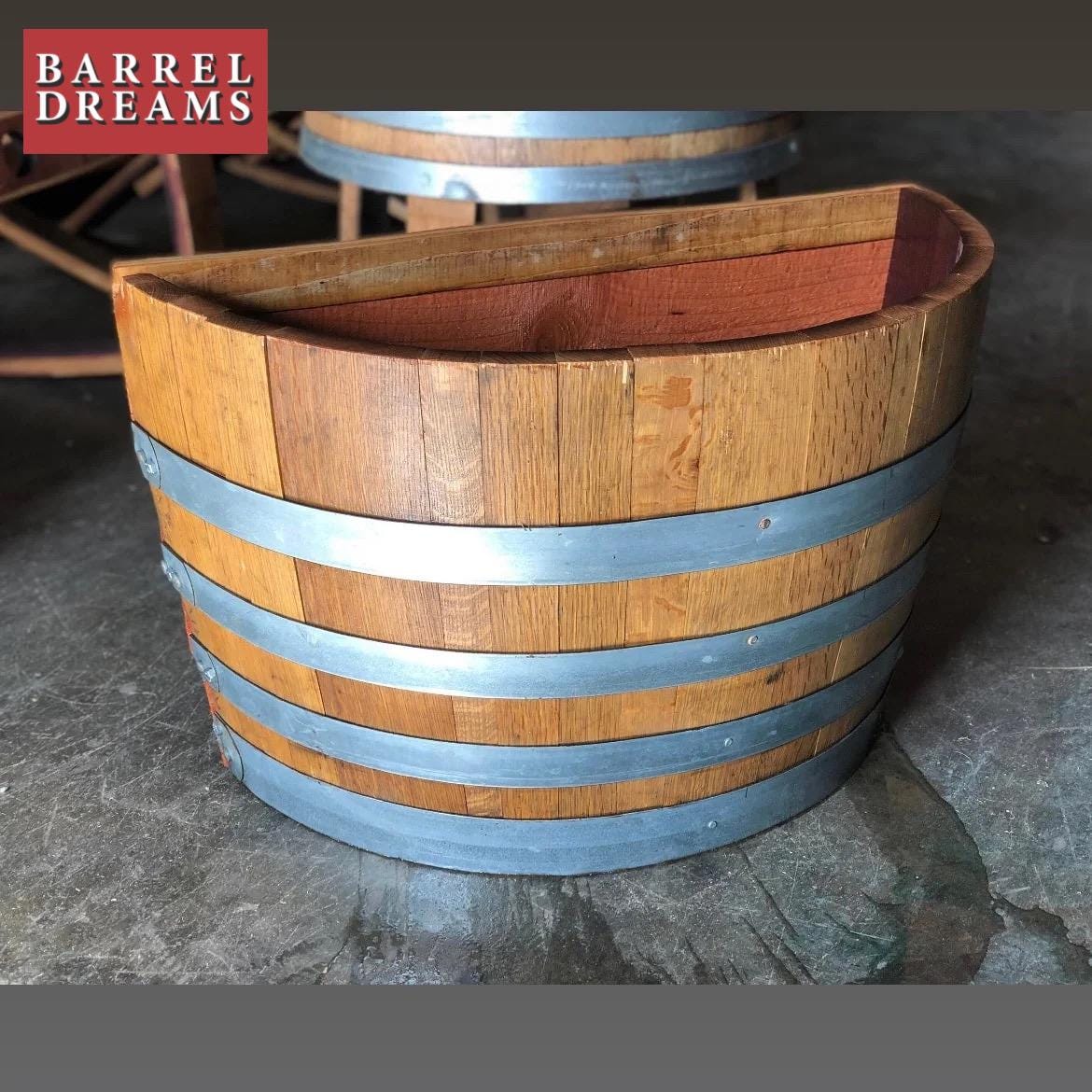 Jardinera con base de madera de secuoya de 1/2 pulgada hecha con barril de  vino - Etsy México, image size:1170x1170