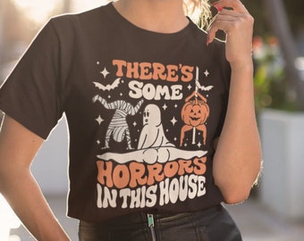 There's Some Horrors In This House - Halloween Horror Vintage Style Inspired Ghost Pumpkin Skeleton Short-Sleeve Unisex Tshirt