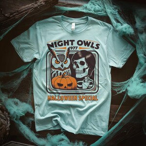 Night Owls Halloween Special 1977  - Horror Movie Retro 70s Late Night With the Devil Inspired Unisex T-shirt
