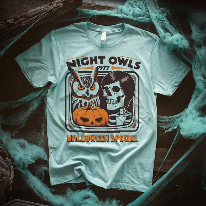 Night Owls Halloween Special 1977  - Horror Movie Retro 70s Late Night With the Devil Inspired Unisex T-shirt