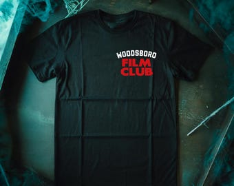 Woodsboro Film Club - Scream Horror Movie Inspired Unisex Tee Tshirt - Wes Craven 1996 Scary Movie 90s Slasher Horror Gift Gifts for Horror