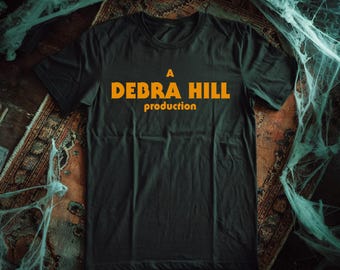 ティム・バートン映画にインスパイアされたユニセックスTシャツ