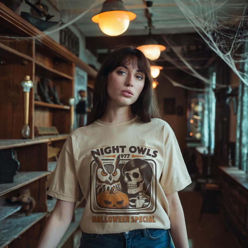 Night Owls Halloween Special 1977  - Horror Movie Retro 70s Late Night With the Devil Inspired Unisex T-shirt