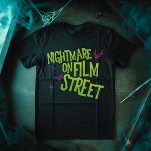 Nightmare on Film Shirt - Logo Kurzarm Unisex Horror T-Shirt - Horrorfilm Podcast Scary Horror Nofspodcast Film Fan Geschenk Horror Goth