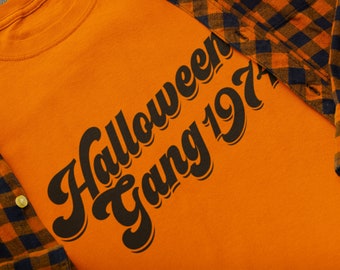 Halloween Gang 1974 - Unisex T-Shirt - Scary Spooky Horror Gift Gothic Gifts for Goths Orange Pumpkin Halloween Shirt Horror Fan Retro