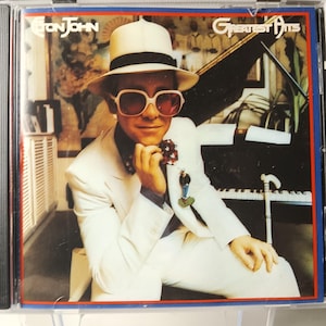 CD Rock Elton John  &quot;Greatest Hits&quot;  Used