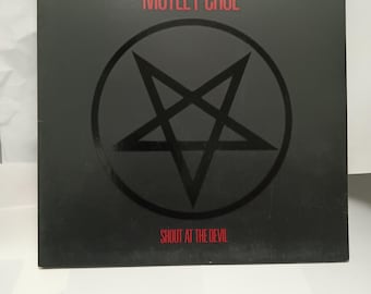 LP Rock Motley Crue "Shout at the devil" Vinylskiva M-/M-