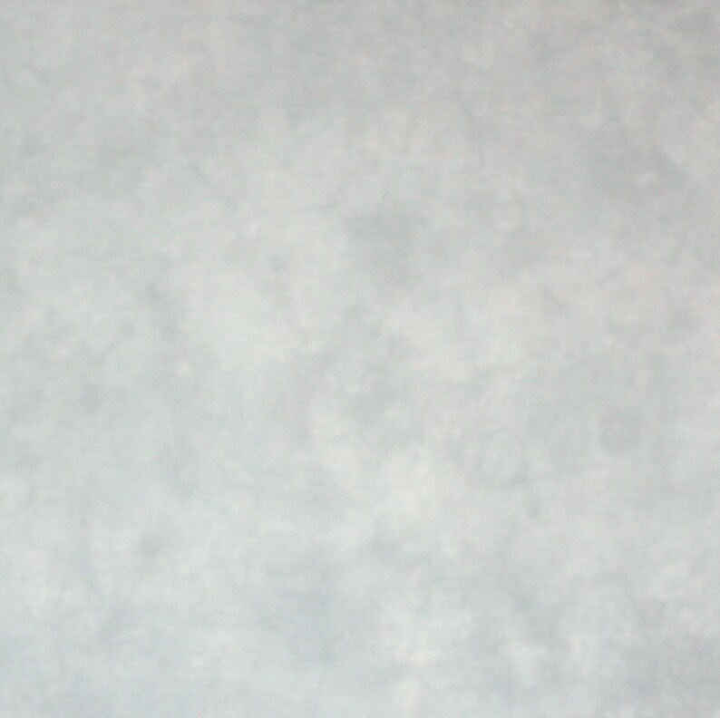Hand dyed gray fat quarter bundle of quilt cotton in a 5 step gradient