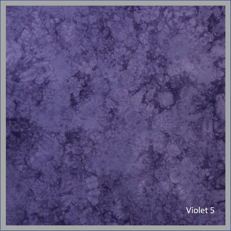 Hand dyed gray fat quarter bundle of quilt cotton in a 5 step gradient