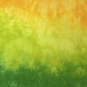 Yellow and green gradient of quilting cotton, fabric moves from bright yellow through lime to bright green FQ (18x21)