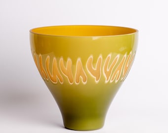 Vaso moderno de meados do século XX em vidro revestido vazado na cor verde-oliva