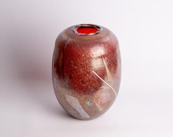 Vaso de vidro artístico abstrato estilo tornado da Kosta Boda