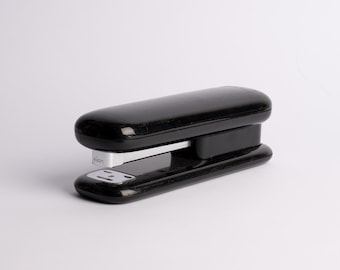 Vintage 1987 Eldon Office Produkte Schwarz Hefter | Moderner Memphis-Stil | 1980er Jahre Schreibtisch Accessoire