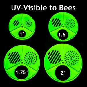 Puede incluir: Cuatro objetos circulares verde neón de diferentes tamaños sobre fondo negro. Cada objeto está dividido en tres secciones, con agujeros y ranuras. Los tamaños son 1", 1.5", 1.75" y 2". El texto "UV-Visible to Bees" está en la parte superior.