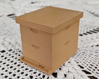 Mini Bee Hive Gift Box | Desk Display | Beekeeper Gift | Decorative Storage | 3D Printed | Removable Lid