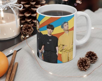 K-pop-mugg | Färgglad grupp keramisk mugg 33 cl