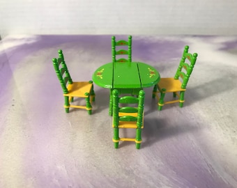 1980 DollFigure Accessory Mattel Tall 1980/'s Vintage toy Green Table and 4 Kitchen Chairs Vintage Rare THE LITTLES