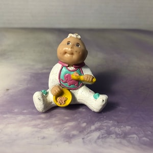 Vintage  Cabbage Patch Girl PVC Figure Baby with Bottle Rare Vintage Figure - Cake Topper - 80&#39;s Nostalgia