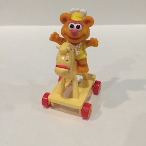 Vintage 1986 Muppet Babies Fozzie Bear and Rocking / Rolling Horse!  PVC Figure Cake Topper 2 1/2 inches Rare Vintage Figure Lot 6