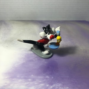 Vintage Warner Brothers Looney Tunes Sylvester the Cat and Tweety Bird Themed Rare Action Figure/ Cake Topper! Authentic PVC