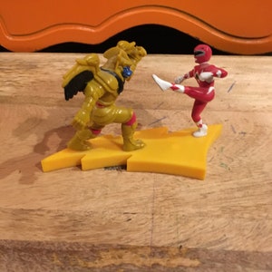 Vintage Rare Mighty Morphin Power Ranger - Red Ranger fighting Goldar Cake Topper Figure Saban Entertainment -  Power Ranger Figure